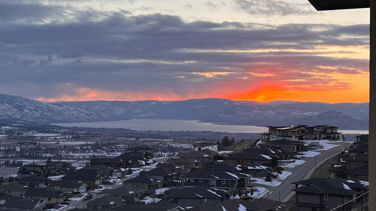 Kelowna New Lake View 2Bedrooms Close Big White Екстер'єр фото